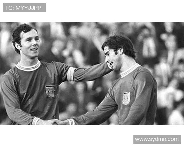 德国足球传奇人物盘点：从贝肯鲍尔到穆勒的辉煌历程